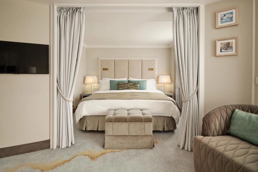 Sapphire Premium Suite